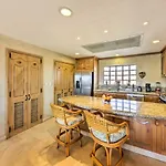 Cabo San Lucas Villa With Resort Amenities!