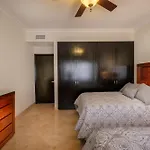Condo Paraiso - Luxurious New Condo 300Mt From The Beach