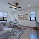 Modern 2Br Condo At Quivira With Rooftop