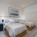 Stunning 2Br Ph With Views And Private Rooftop