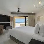 Unit 150- Casa Kelly - Oceanfront Fully Renovated