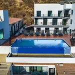 Amazing Location 1-Bdrm Lrg Balcony W-Pool Lily