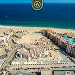 Luxury Beachfront 2 Bedroom Condo - Pool - King Beds