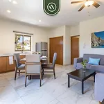 1Br With King Bed - Rooftop Pool - Near Downtown