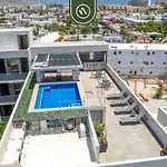 1Br With King Bed - Rooftop Pool - Near Downtown