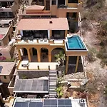 3Br 3Ba Cabo Villa With Pool Bbq Near Town And Marina