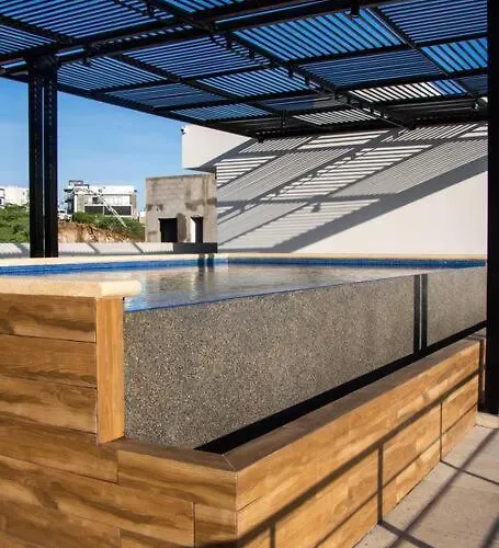Luxury Rooftop Amazing Pool