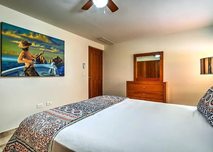 Chic Cabo Condo - Walk To Marina And Downtown!