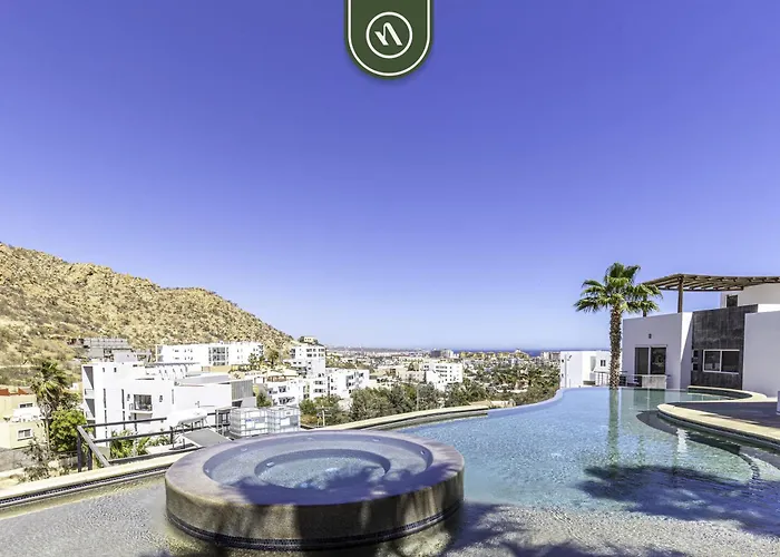 Brand New 3 Bedroom Penthouse - Oceanview Rooftop Pool