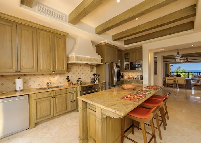 2 Bd 5-Star Beachfront Hacienda