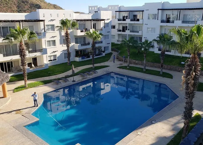 Villa Dorada Sunset Apartments