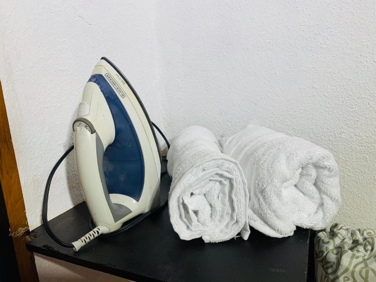 Cozy Black And White Studio Apartment Cabo San Lucas
