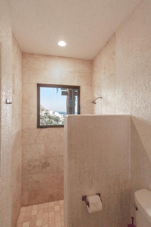 Contemporary With 2 Pools, Walking Distance To And Butler Included Cabo San Lucas