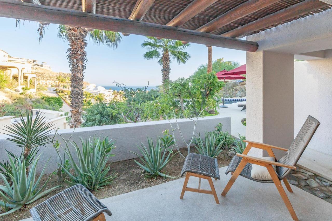 Villa Contemporary With 2 Pools, Walking Distance To And Butler Included *