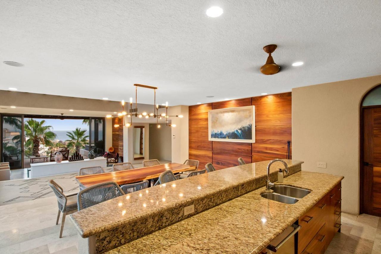 Contemporary With 2 Pools, Walking Distance To And Butler Included Villa Cabo San Lucas