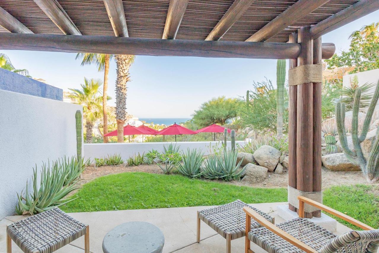 Contemporary With 2 Pools, Walking Distance To And Butler Included Villa Cabo San Lucas