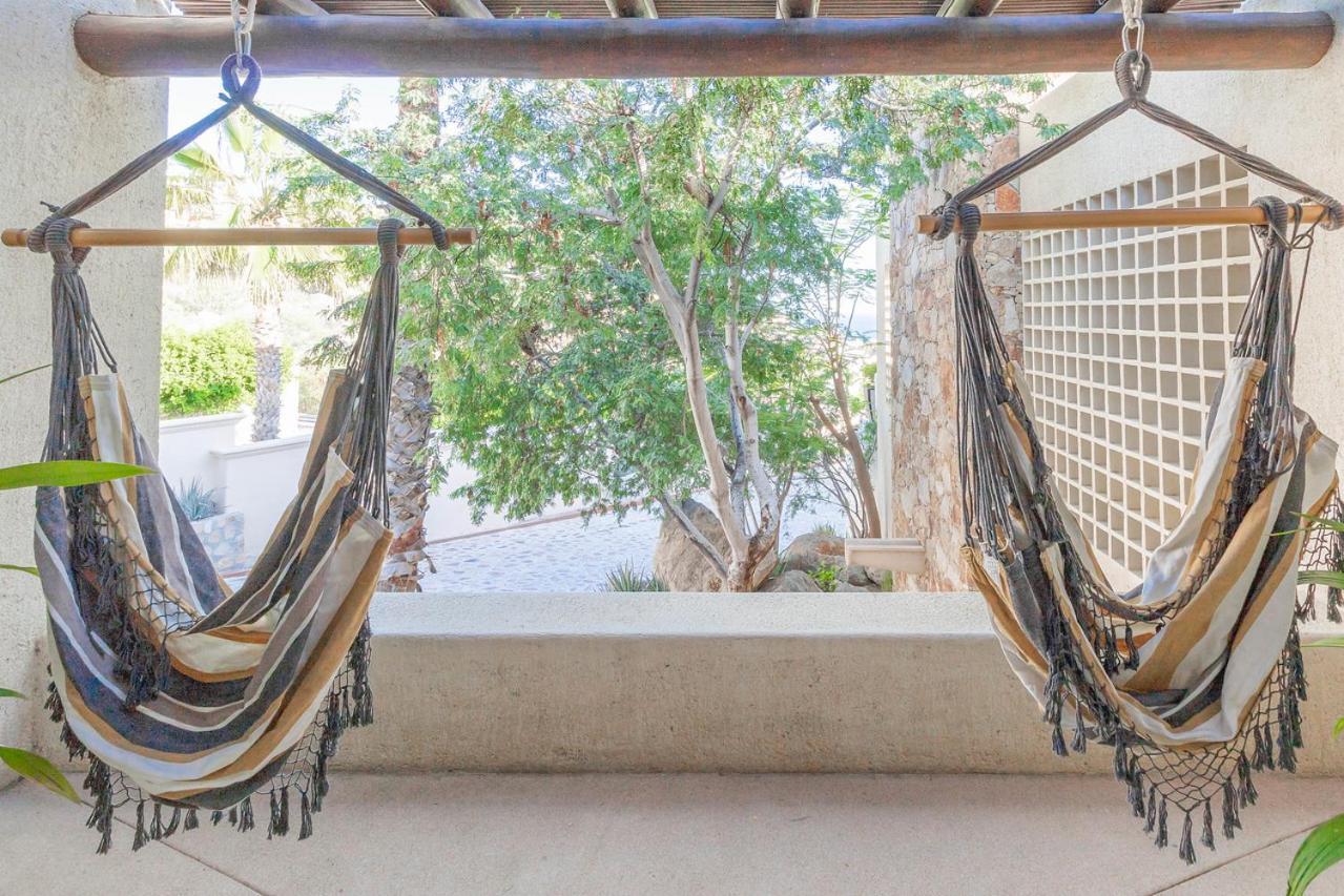 Contemporary With 2 Pools, Walking Distance To And Butler Included Villa