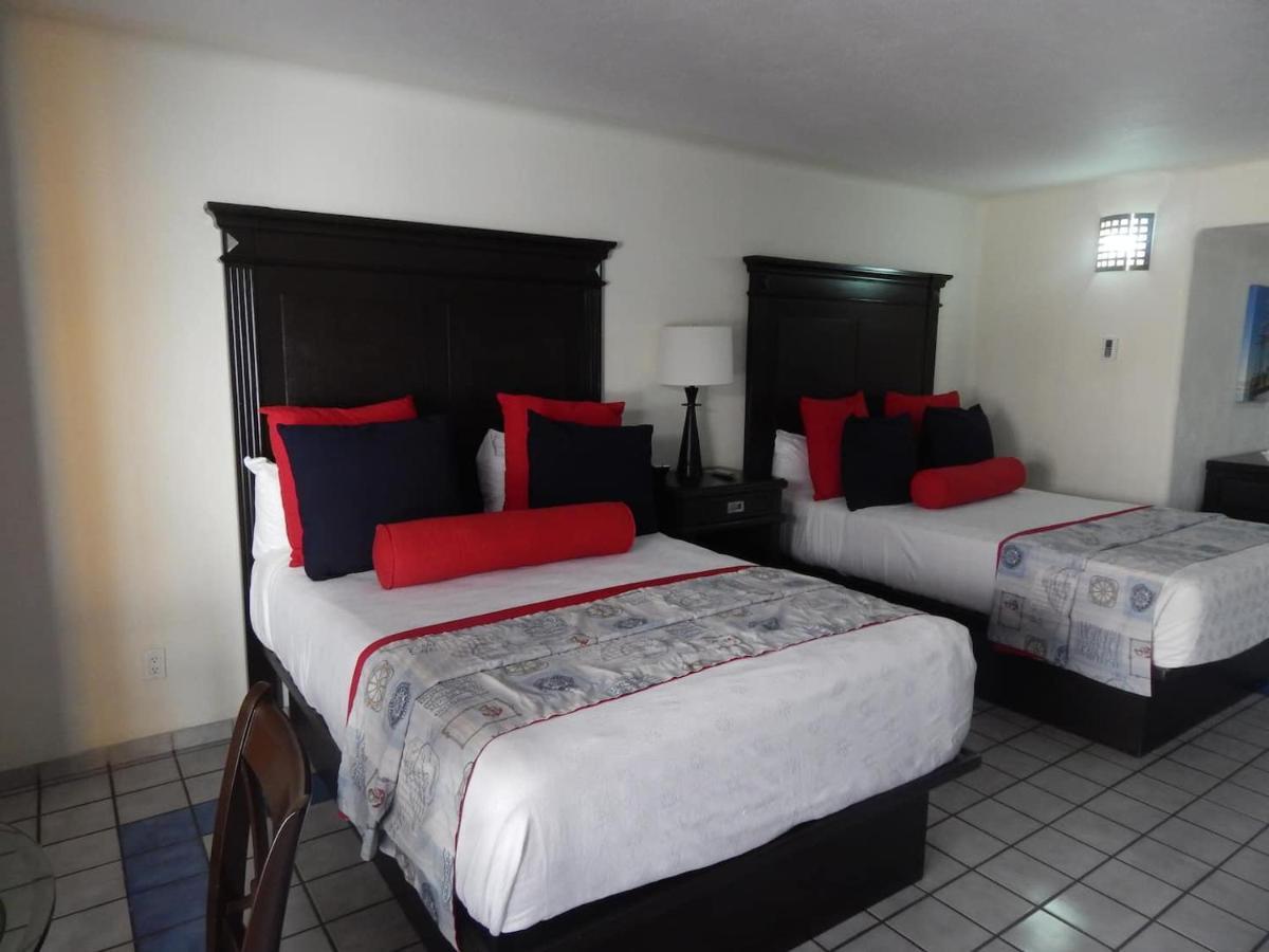 At Marina Cabos Hotel 5*