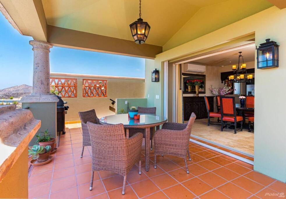 Cabo San Lucas Villa * Cabo San Lucas