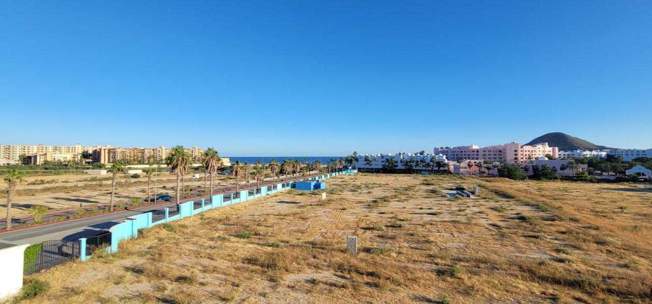 Perfect Location - Puerta Cabo Village 500 Steps To The Beach & Holiday home *