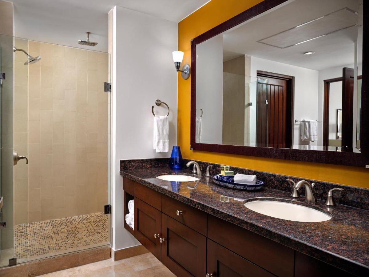 Hyatt Vacation Club At Sirena Del Mar 4*