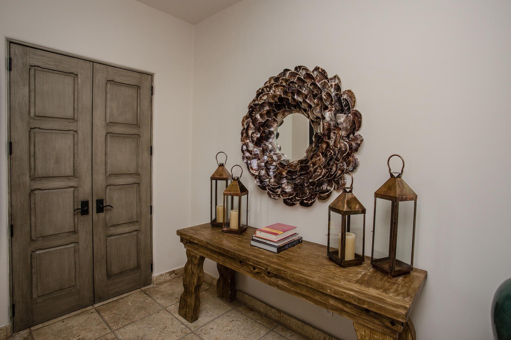 Esperanza, Collection Cabo San Lucas