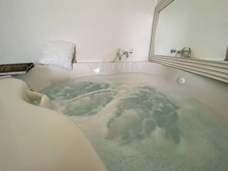 Romantico Depto Con Jacuzzi En La Habitacion *
