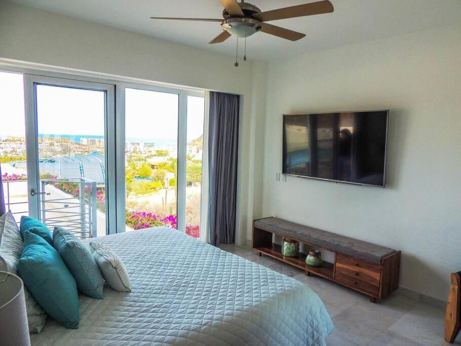 Beautiful Ocean View Condo, 3br 3.5 Bt Apartment
