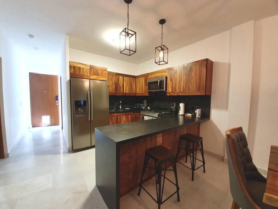 Beautiful Ocean View Condo, 3br 3.5 Bt