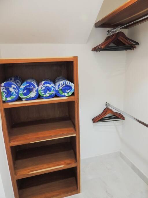 Beautiful Ocean View Condo, 3br 3.5 Bt Apartment