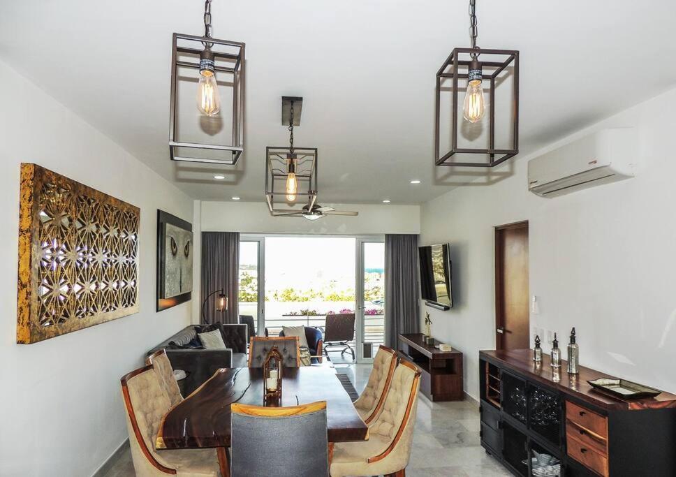 Beautiful Ocean View Condo, 3br 3.5 Bt Apartment *