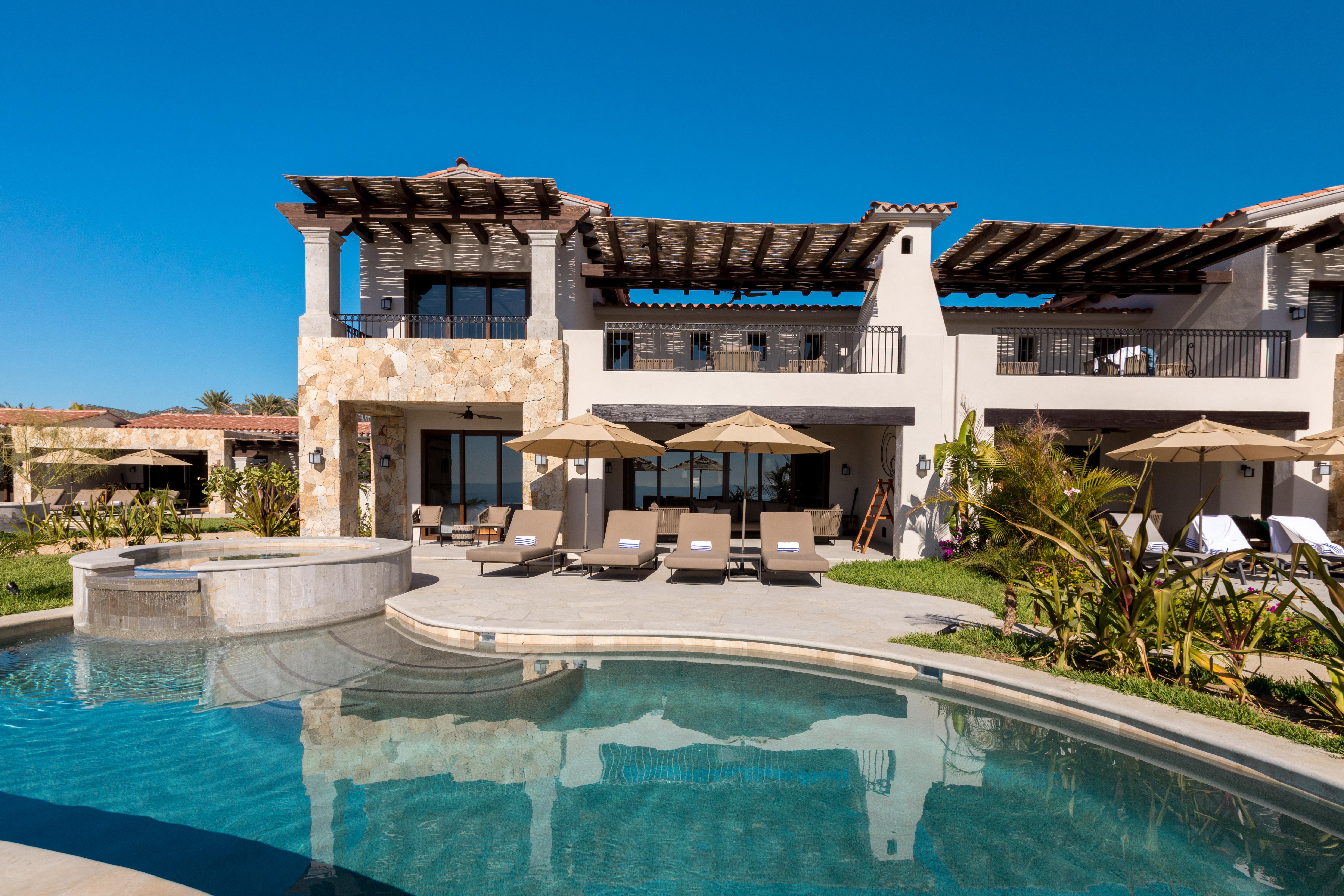 Live Aqua Private Residences Cabos