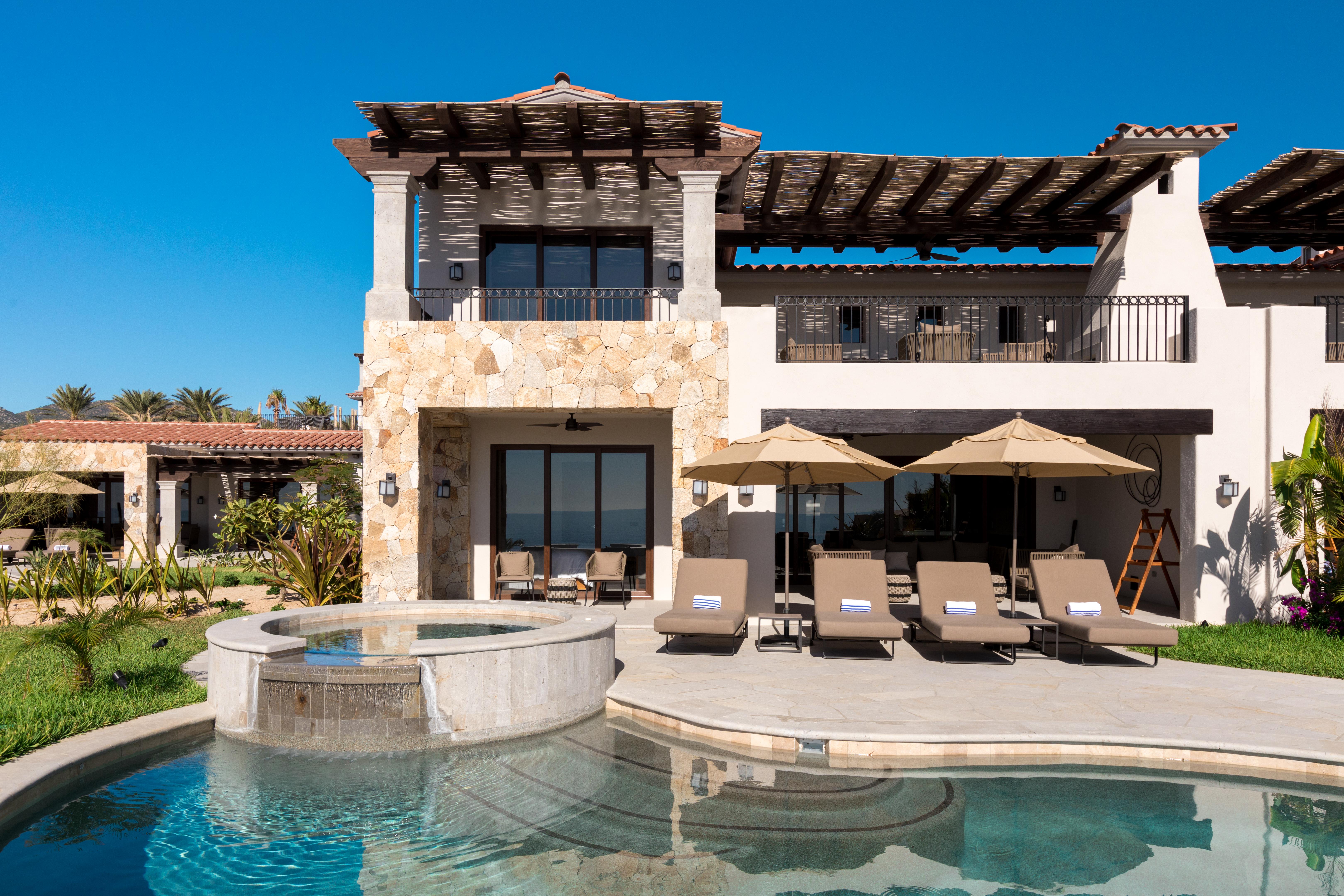 Live Aqua Private Residences Cabos 5*