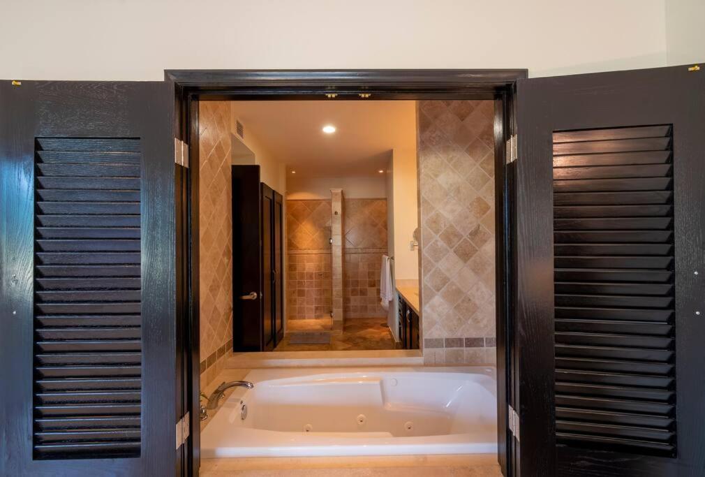 Apartment Maravilla - New Luxurious 300mt From The