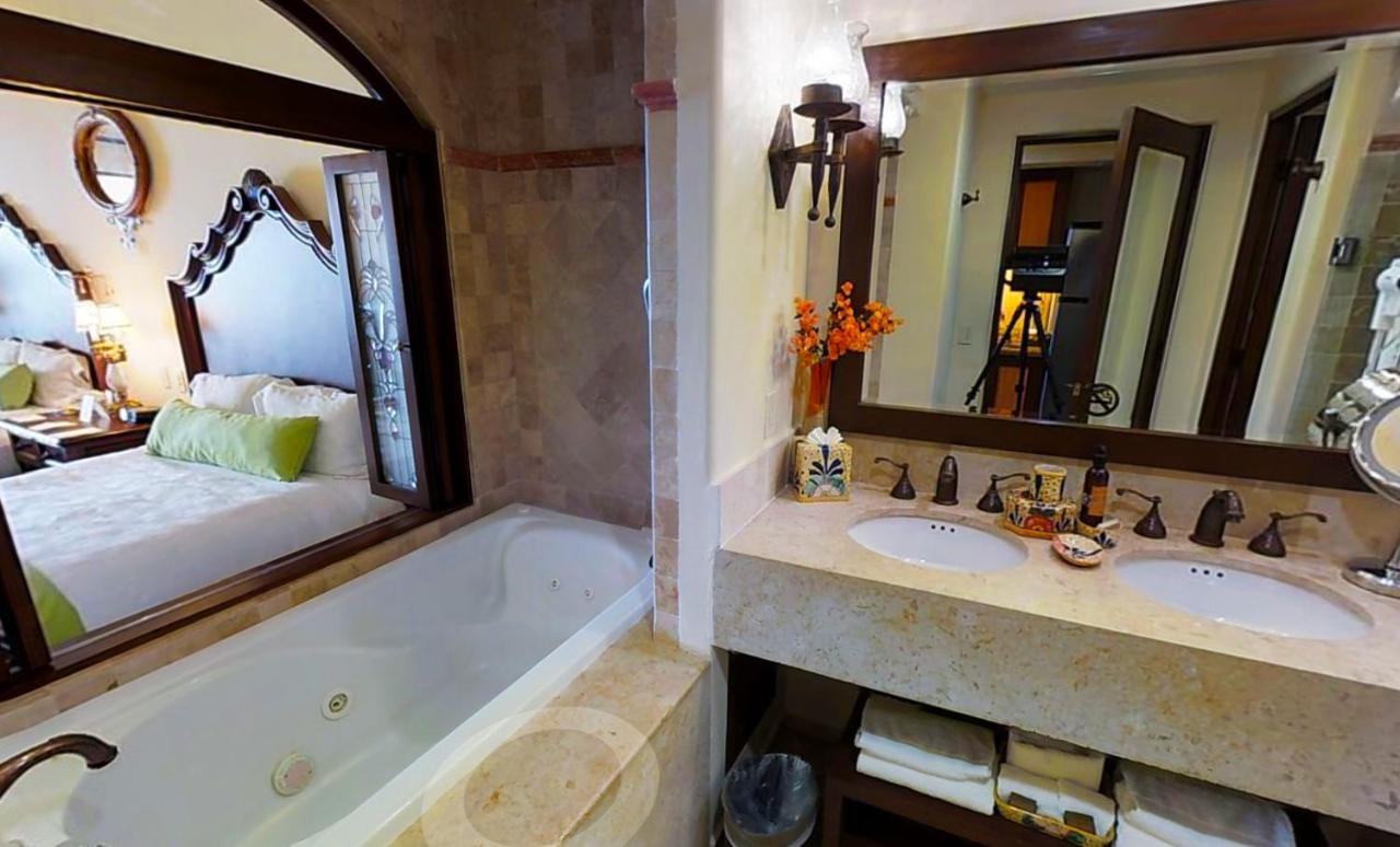 Beautiful 2 Bedroom Awesome View Apartment Cabo San Lucas