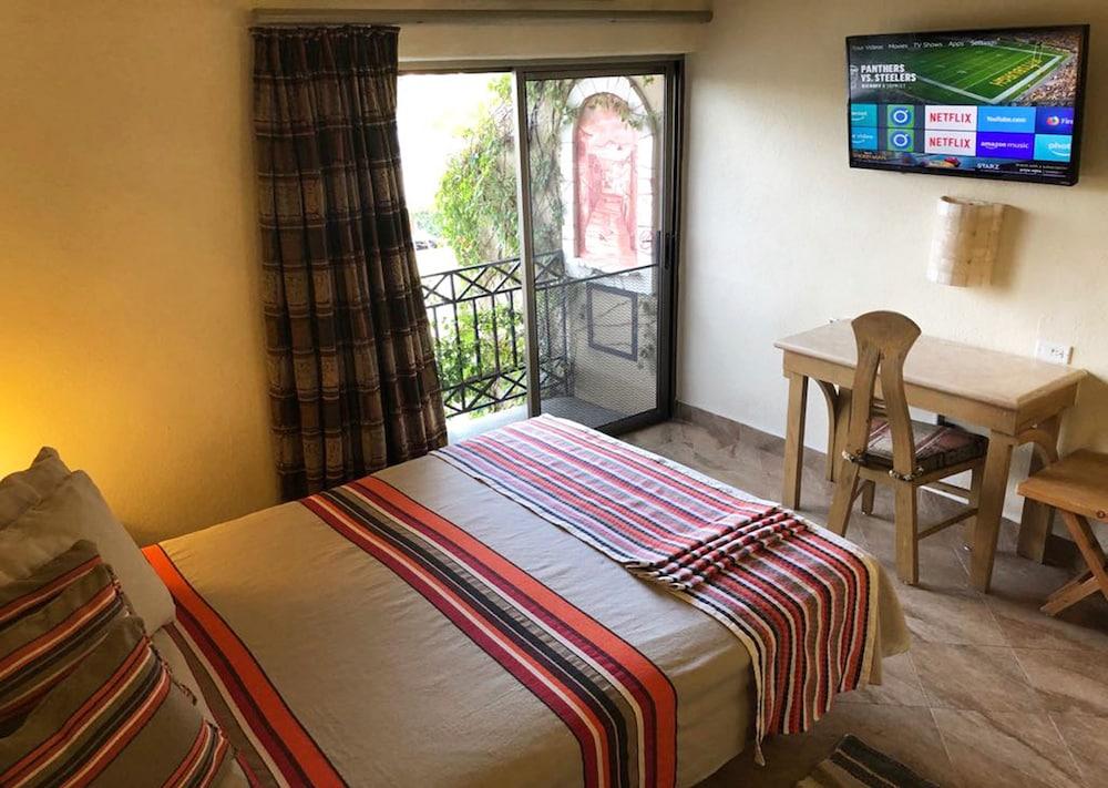 Cabo Vista Adults Only Aparthotel 3*