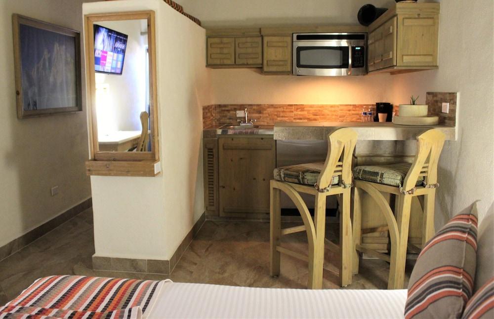 Cabo Vista Adults Only Aparthotel