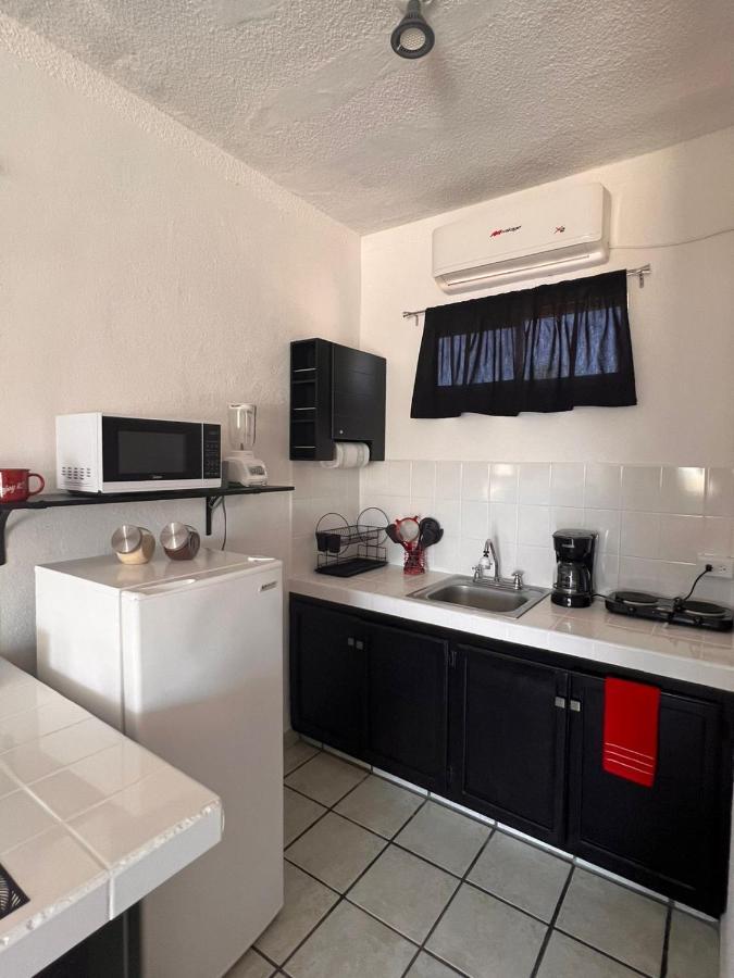 The Black & White The Coziest Place In Cabo Apartment *