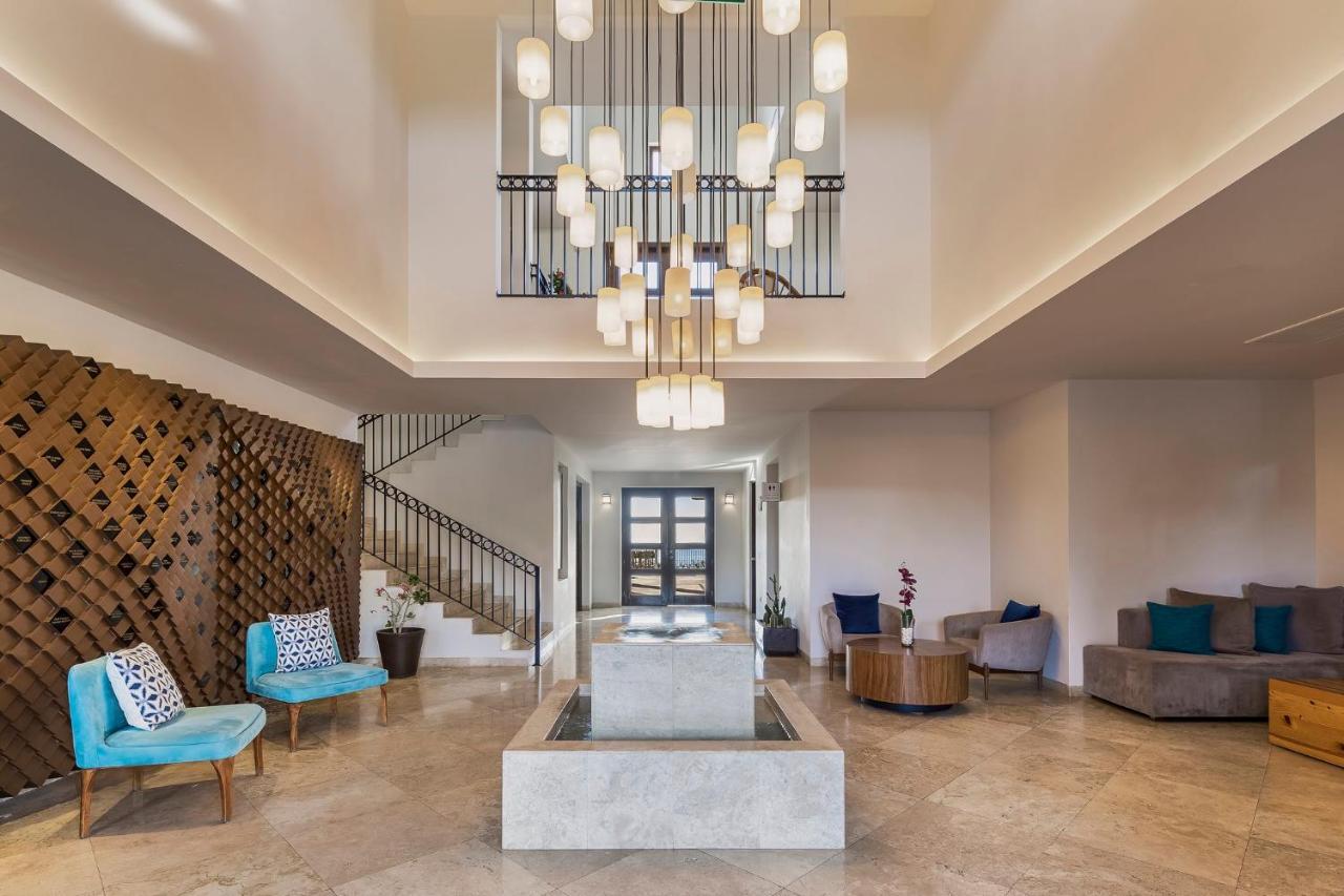 Hotel Live Aqua Private Residences Cabos 5*