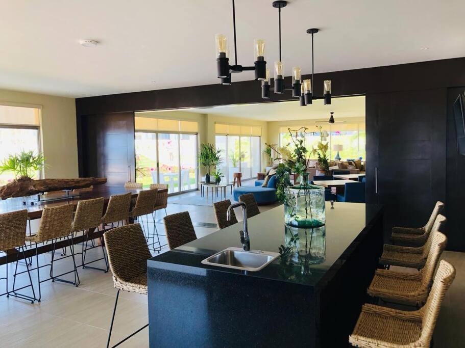 Apartamento Hermosa Vista Al Mar De Cortes ! *