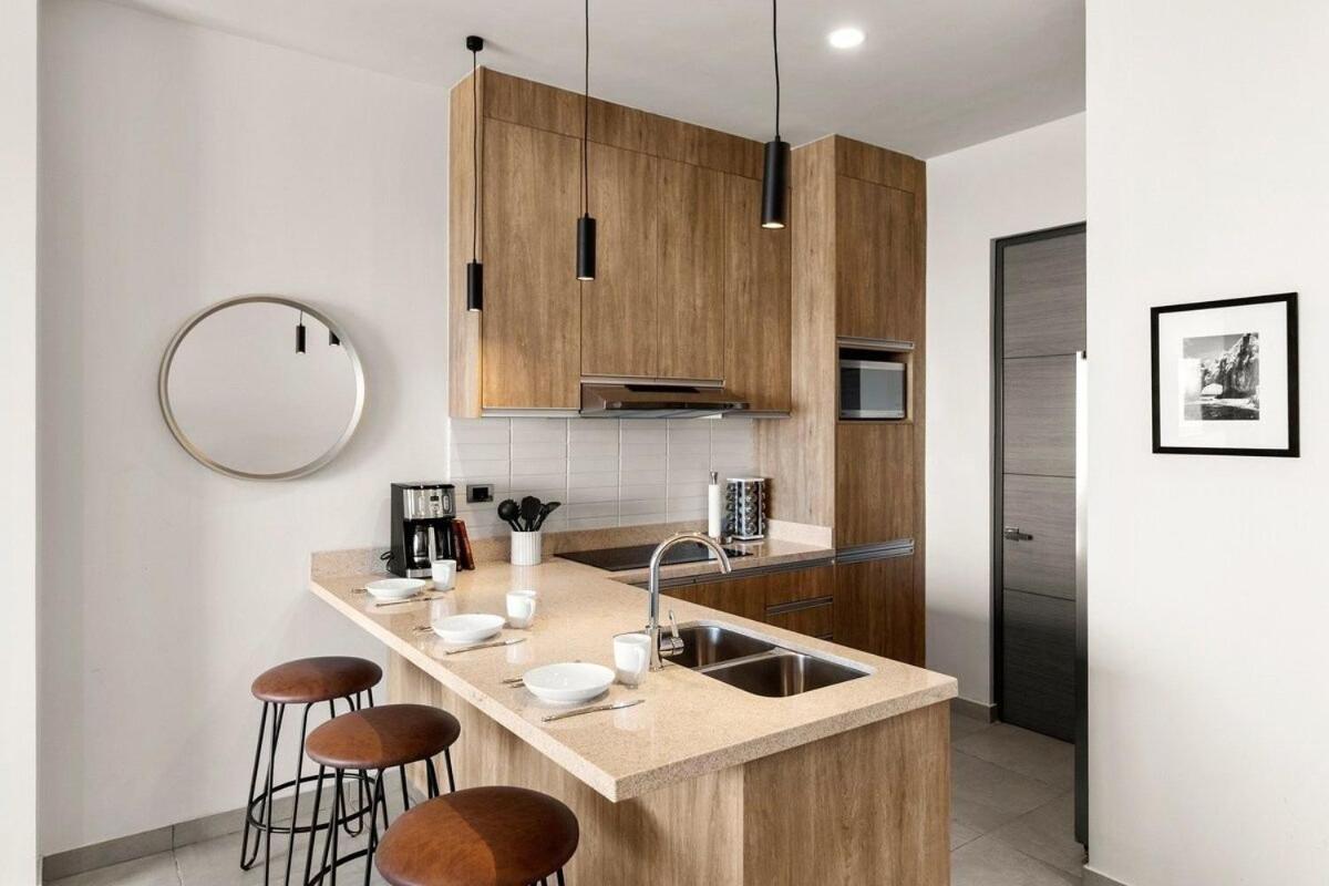 2 Bedroom +vista Al Mar+ Alberca+juegos Ninos Apartment *