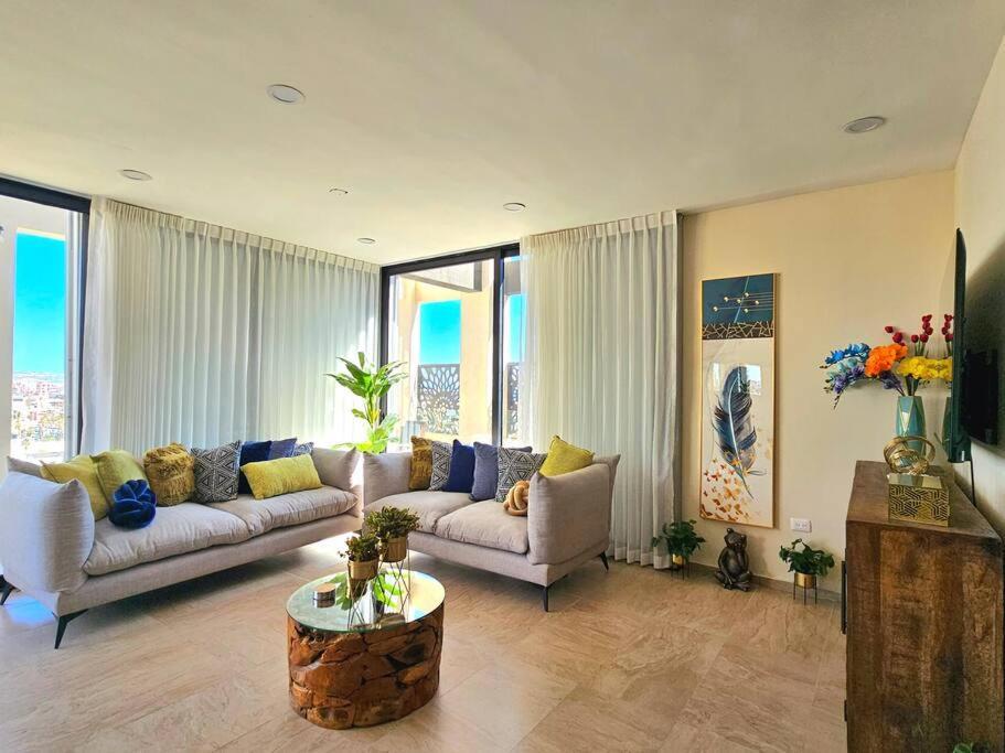 Amazing Panoramic View From Penthouse In Pedregal