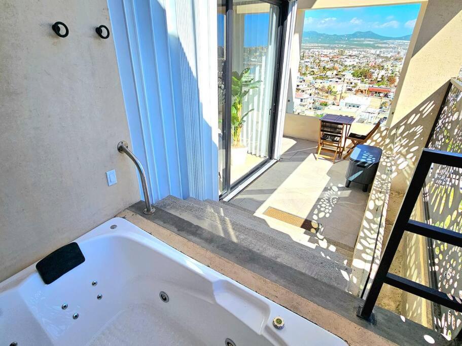 Amazing Panoramic View From Penthouse In Pedregal
