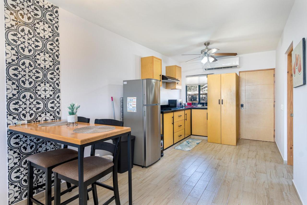 Stunning 2 Bedroom, 2 Bathroom Just A 5 Minute Drive To The