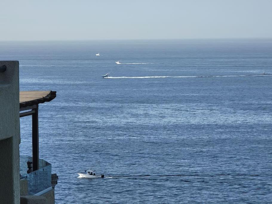 Oceanfront Penthouse, 2 Masters, 2 Baths, Kitchen! Apartment *