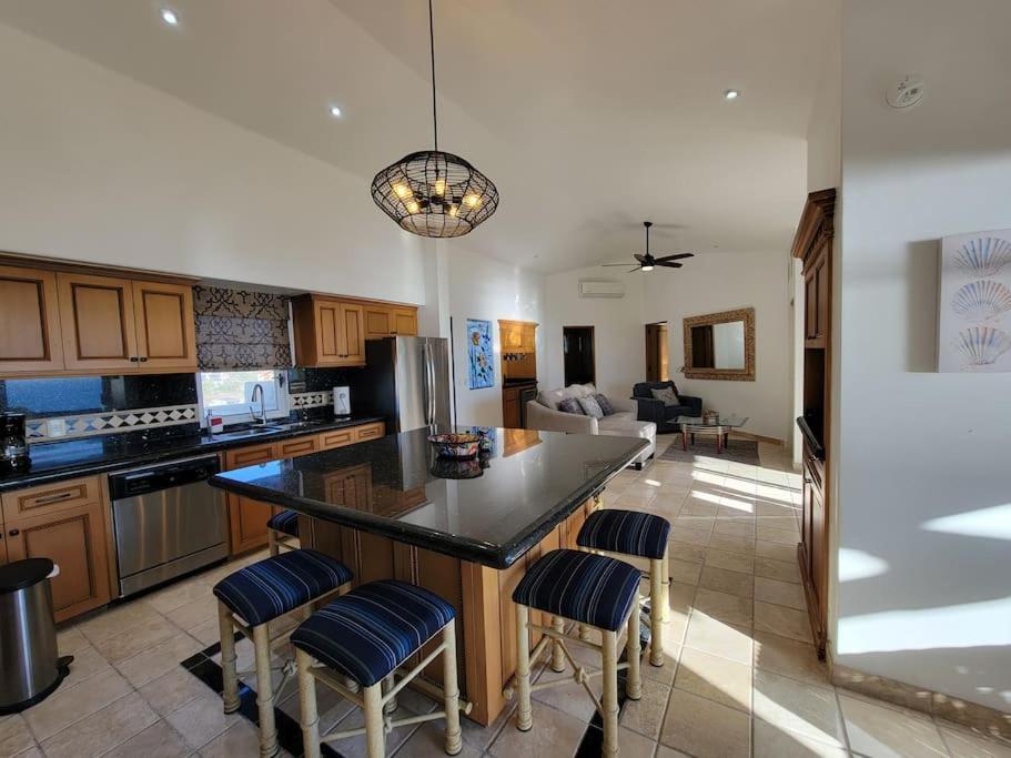 Oceanfront Penthouse, 2 Masters, 2 Baths, Kitchen! * Cabo San Lucas
