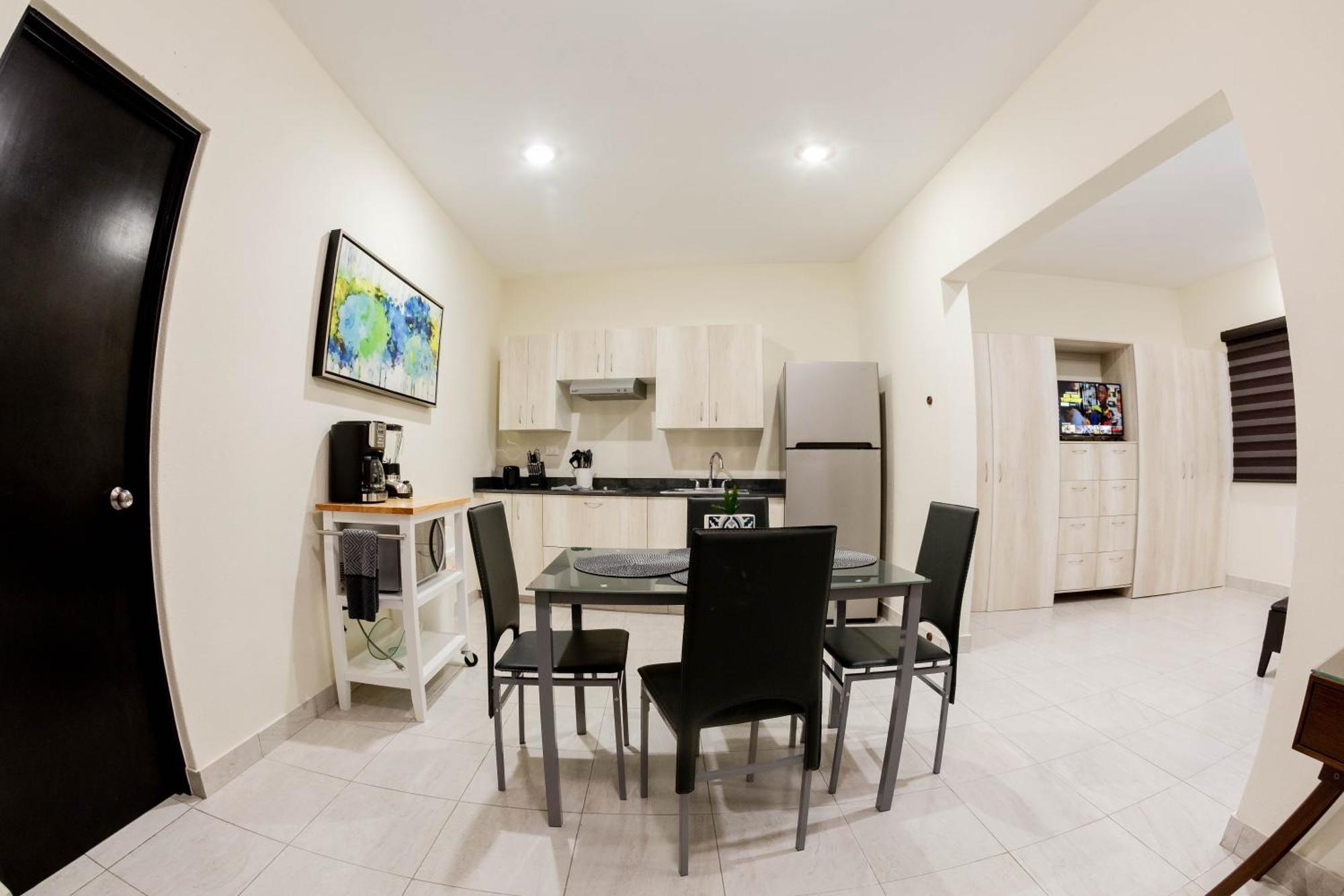 Apartment Cozy Sudio In The Heart Of Downtown. Walk Cabo #4 *
