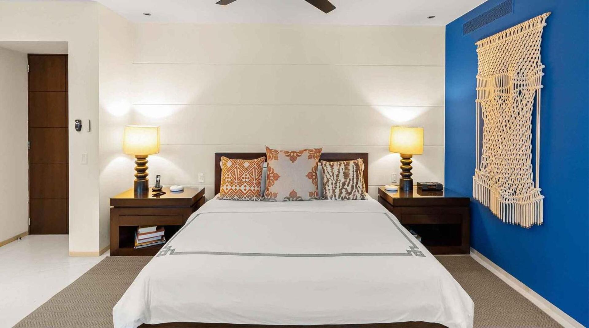 Beachfront With Butler Service, San Jose Del Cabo Villa