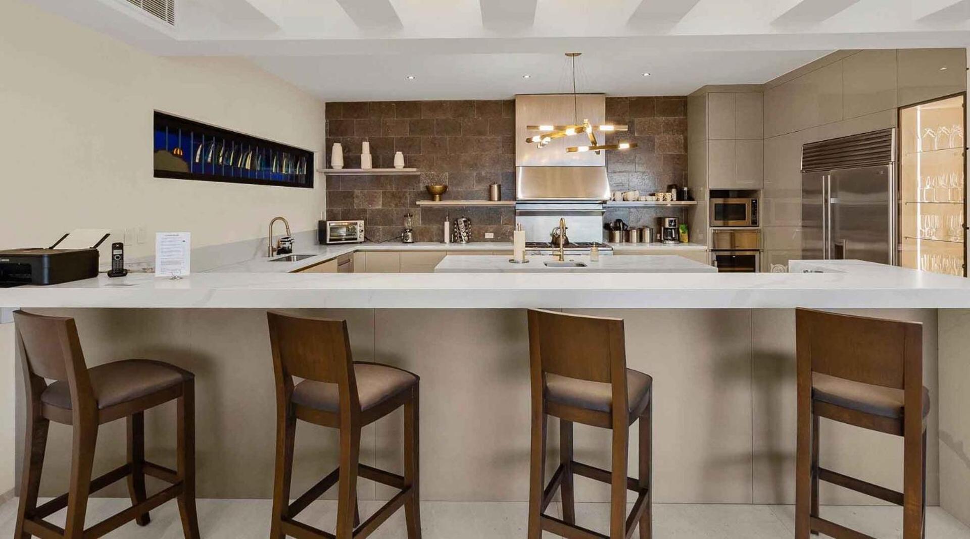 Beachfront With Butler Service, San Jose Del Cabo Villa *