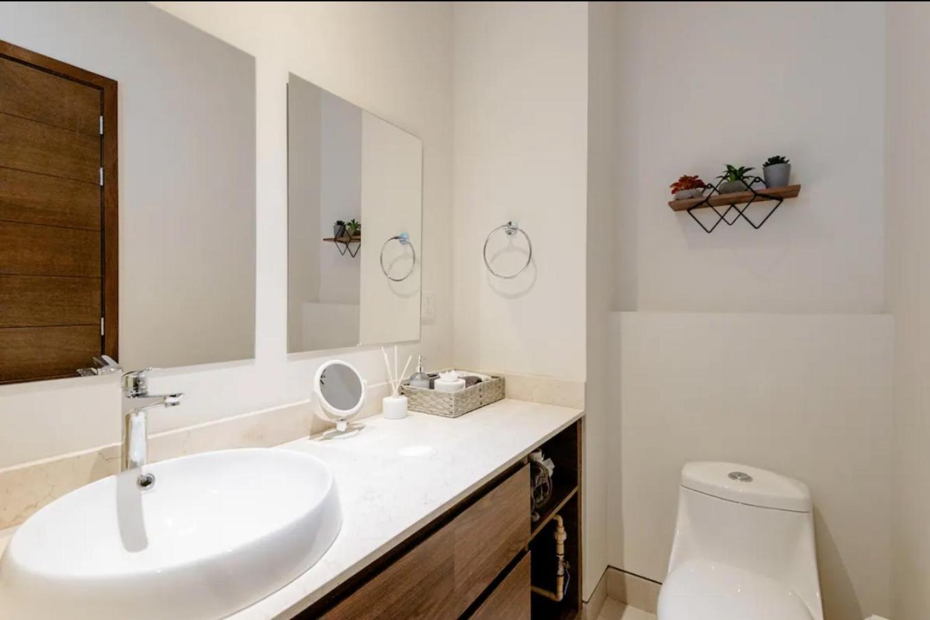 Apartment Loft Con Balcon Privado, Estacionamiento Gratis - Un Oasis En Cabos